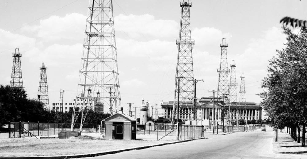 Oklahoma City Oil Field, State Capital Building, Ok, 1930s