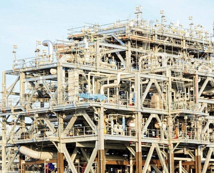 Oklahoma News at a Glance: ONEOK Partners Invests In SCOOP 1 Assembling of natural gas refinery Photo by Vichaya Kiatying Angsulee 1024x682 1