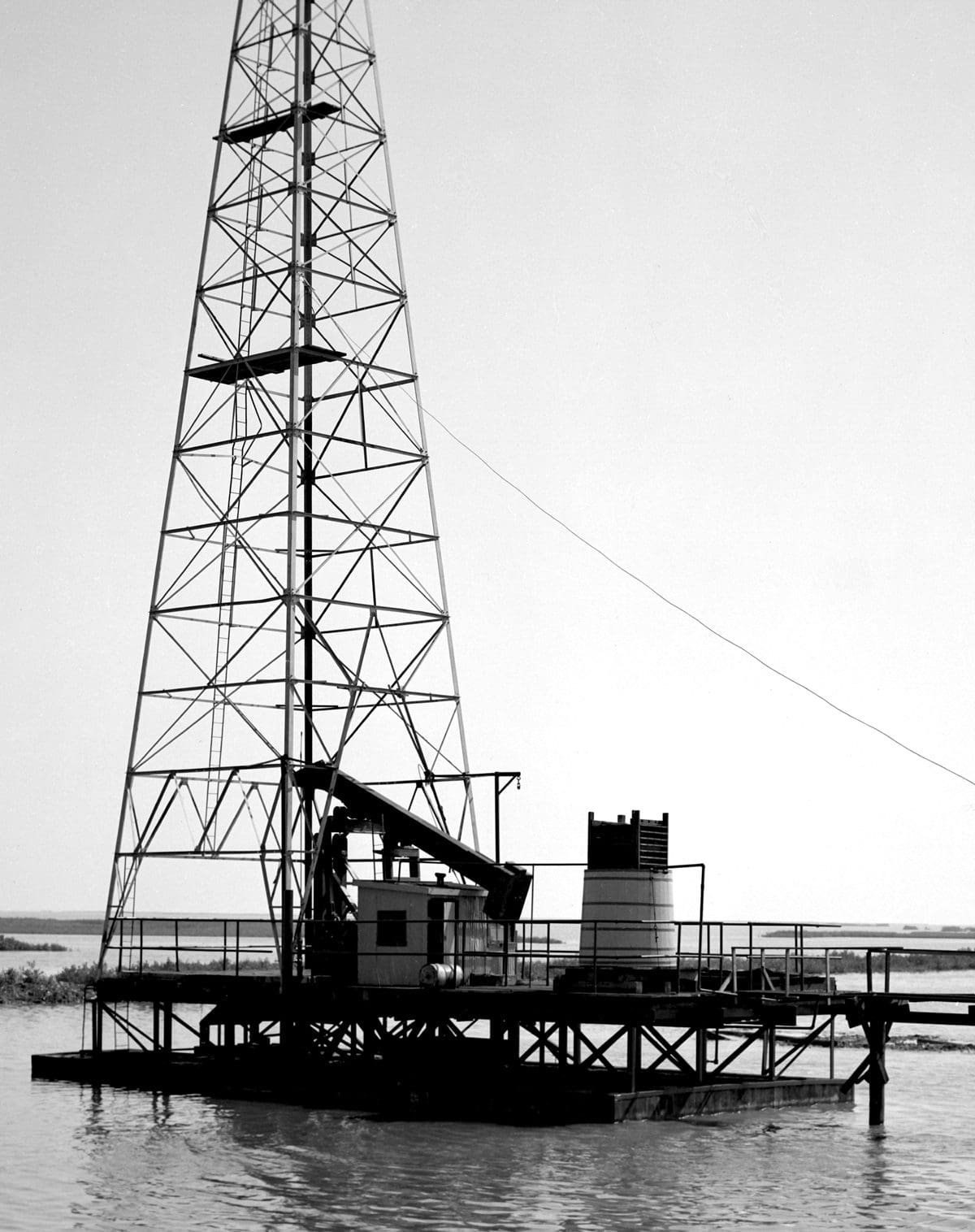 PUMP JACK SHALLOW WATER copy