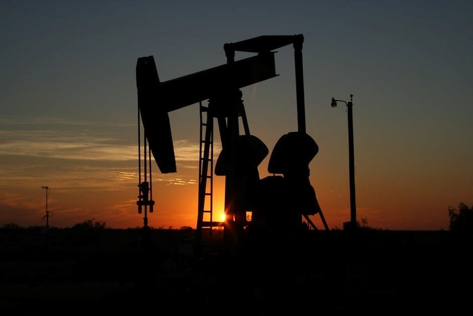 How to Use Closed-Loop Frameworks to Improve Big Data and Analytics in the Oil and Gas Industry 1 Why Traditional Reservoir Modeling Is Costly