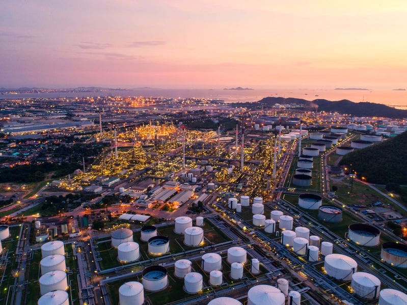 Crude production cuts in the US too slow to support the price as storage runs out by mid-May