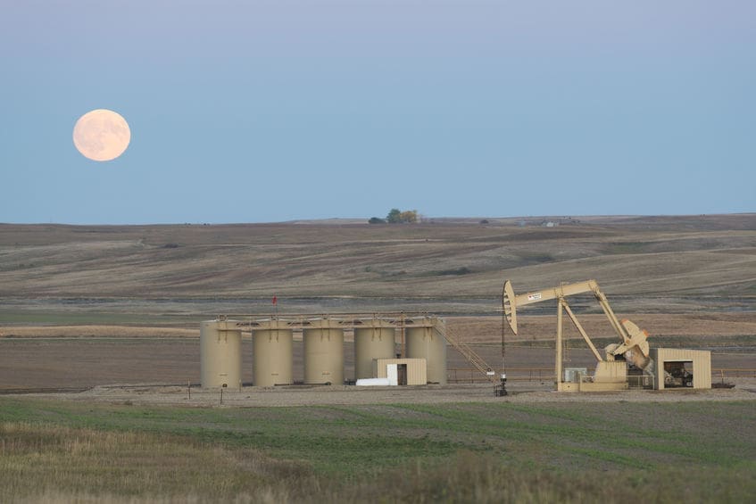 Bakken Producers Desperate to Shut-in Wells Until Crude Oil Price Recovers 1 Bakken producers desperate to shut in wells until crude oil price recovers