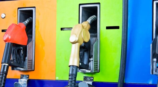 Oil, Gasoline Prices Down for Christmas Travelers 39 Oil, gasoline prices down for Christmas travelers