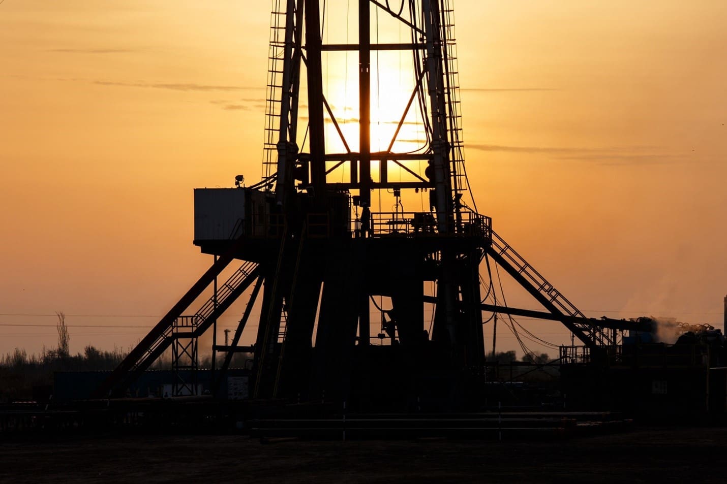Emerging Tech Trends in the Oil and Gas Industry 1 Emerging Tech Trends in the Oil and Gas Industry