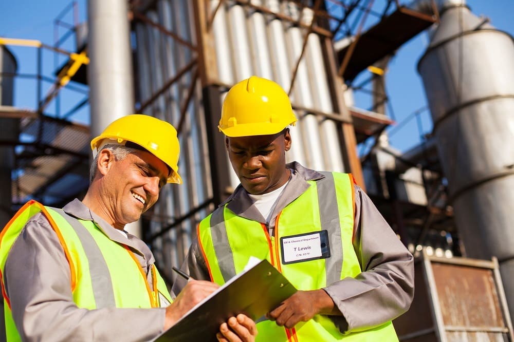 7 Safety Tips for Oil Industry Workers 1 7 Safety Tips For Oil Industry Workers