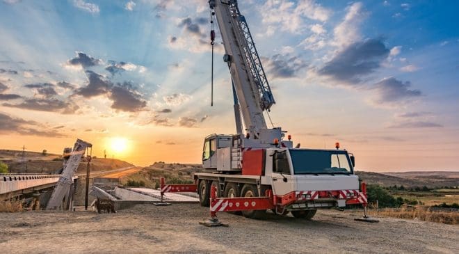 5 Factors To Consider When Buying Cranes