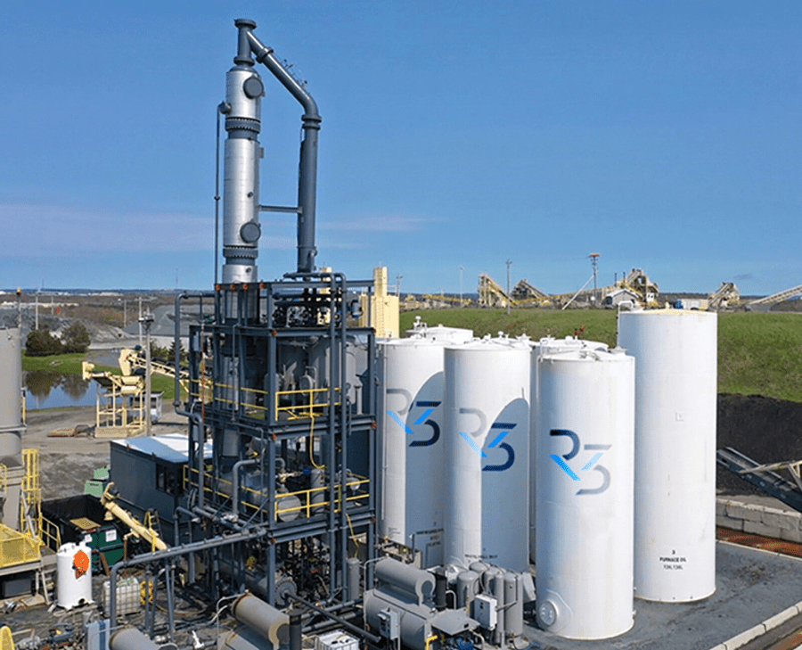 Designed in a series of "modules," R3's VAR unit is highly portable to oil exploration sites anywhere in the world.