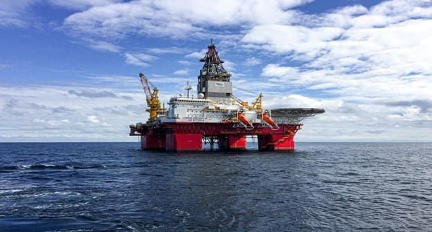 How to Start Your Early First Job at Oil Rigs Through Jooble 1 This article will demystify how you can gain employment at oil rigs via the Jooble platform, along with essential career information
