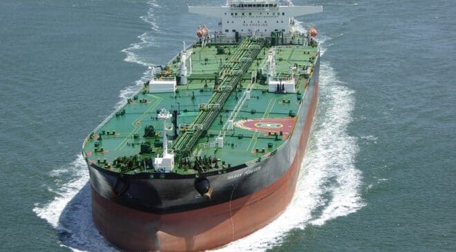 China Implements Release of Imported Oil Stranded in Port