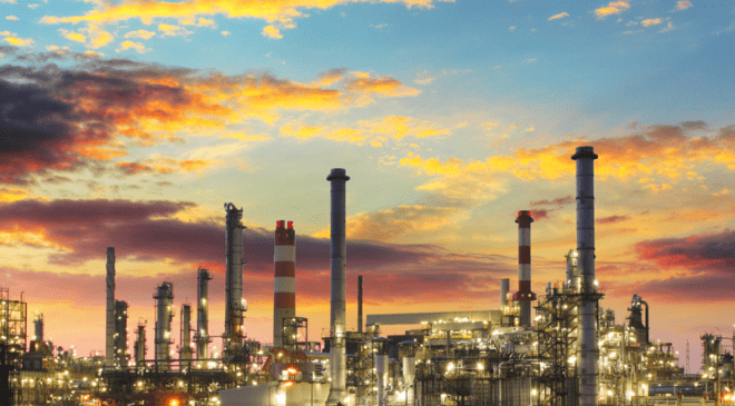 Capitalizing on Field Service Management Software to Improve Refinery Safety 32 Photo courtesy of Shutterstock.