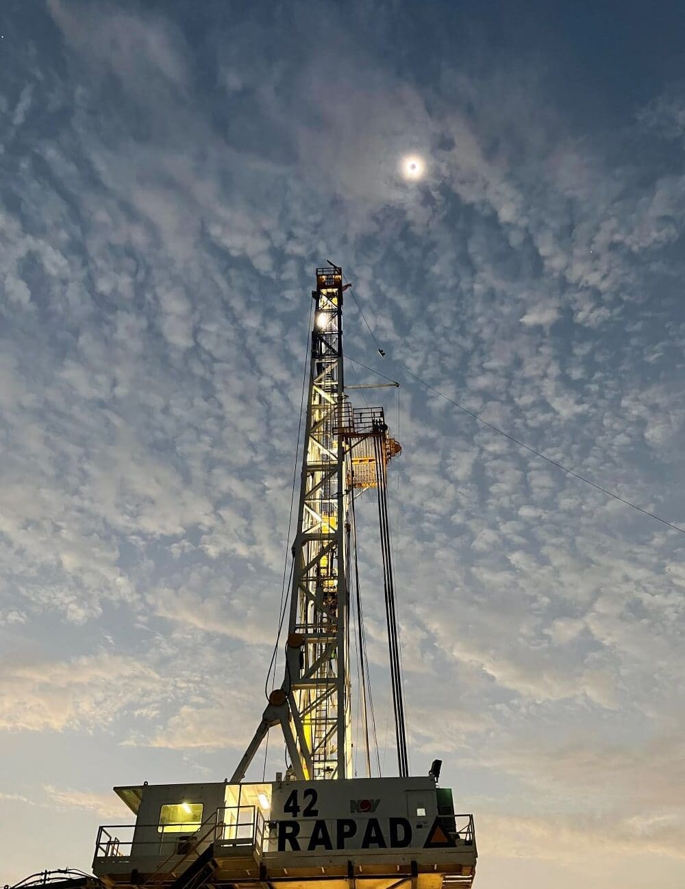 Solar Eclipse Over an Oil and Gas Rig 1 Pic RAPAD 42 working during eclipse 1000x1297 1