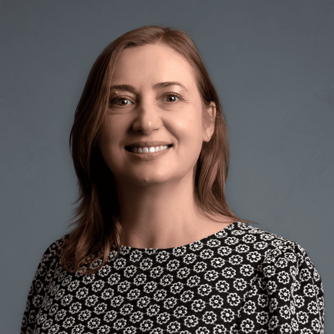 Dana Cojocariu Headshot