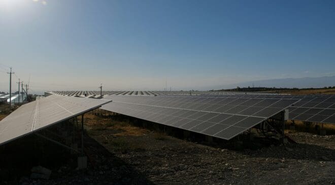 Malaysia issues EPCC award for a 29.99-MW utility-scale solar plant in Kedah 37 Malaysia awards EPCC for new solar plant