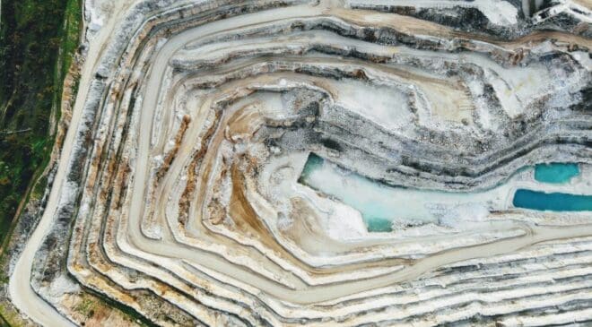 Oil floods Venezuela, but "white gas gold" is found next door — But America will urgently need it 6 "white gas gold" America need it