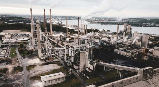 Uganda’s $4 billion national refinery advances as UAE-backed contracts are finalized 18 Uganda advances long-delayed refinery