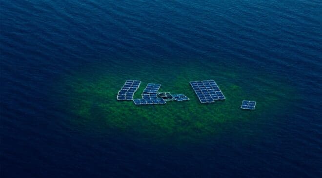 A floating solar plant in the Netherlands began casting a strange shadow over the water, and soon after an entire species of algae vanished 46 floating solar plant surrounded by green substance