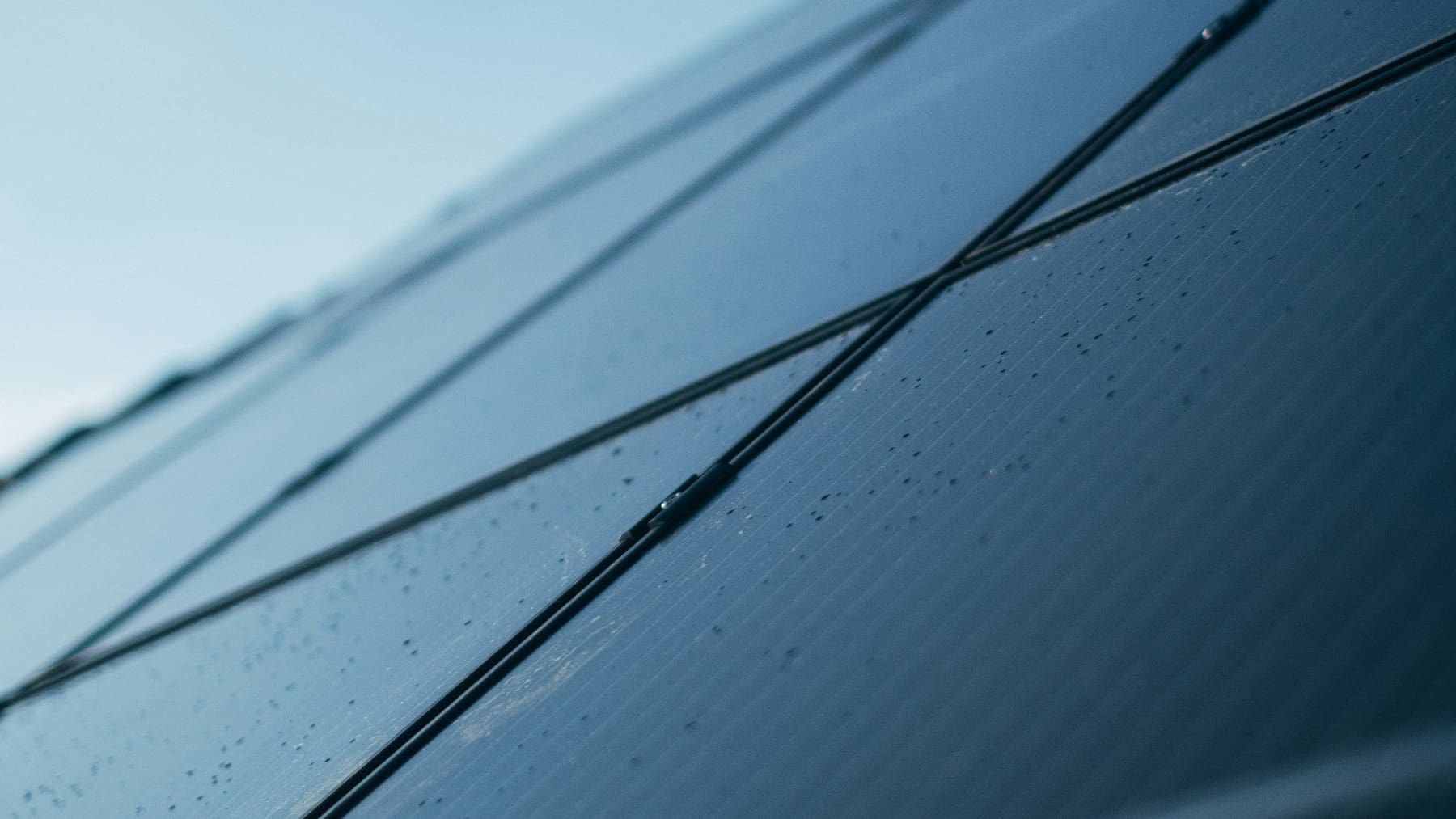 A new solar panel can collect more sunlight from both sides, helping solar farms produce more power for years 1 benjamin jopen To B9ICXPnc unsplash 1