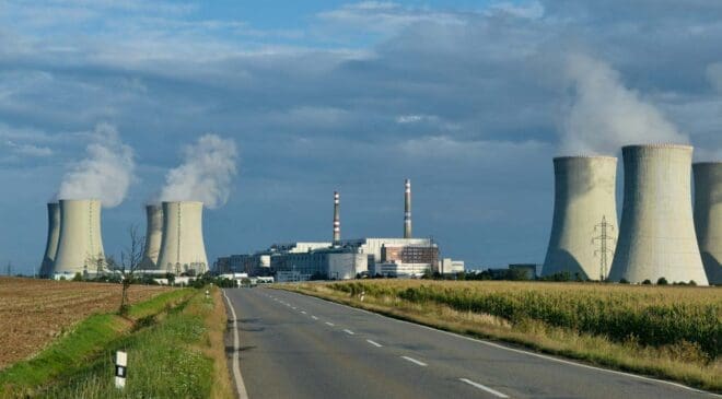 Holtec set a world record emptying Pilgrim's spent fuel pool in 30 months after its engineers finally retrieved a damaged assembly that had been stuck in a reactor rack since the 1970s 37 Nuclear fuel