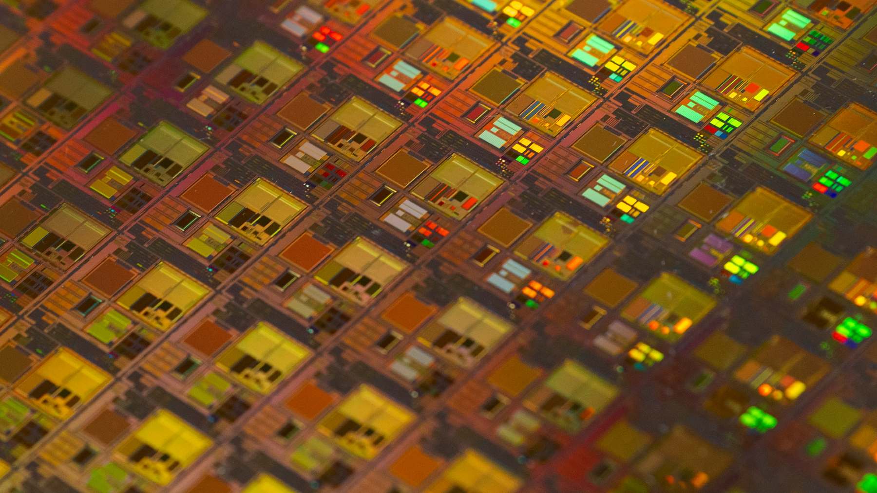 A government-backed study found Australia could supply 50,000 tonnes of polysilicon a year and close a critical gap left by China's dominance of the solar industry 1 maxence pira 7hR3FrFs4Q0 unsplash 1