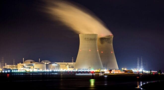 NuScale becomes the first SMR developer to clear full NRC approval and win an international clean energy award 34 Energy, nuclear plant