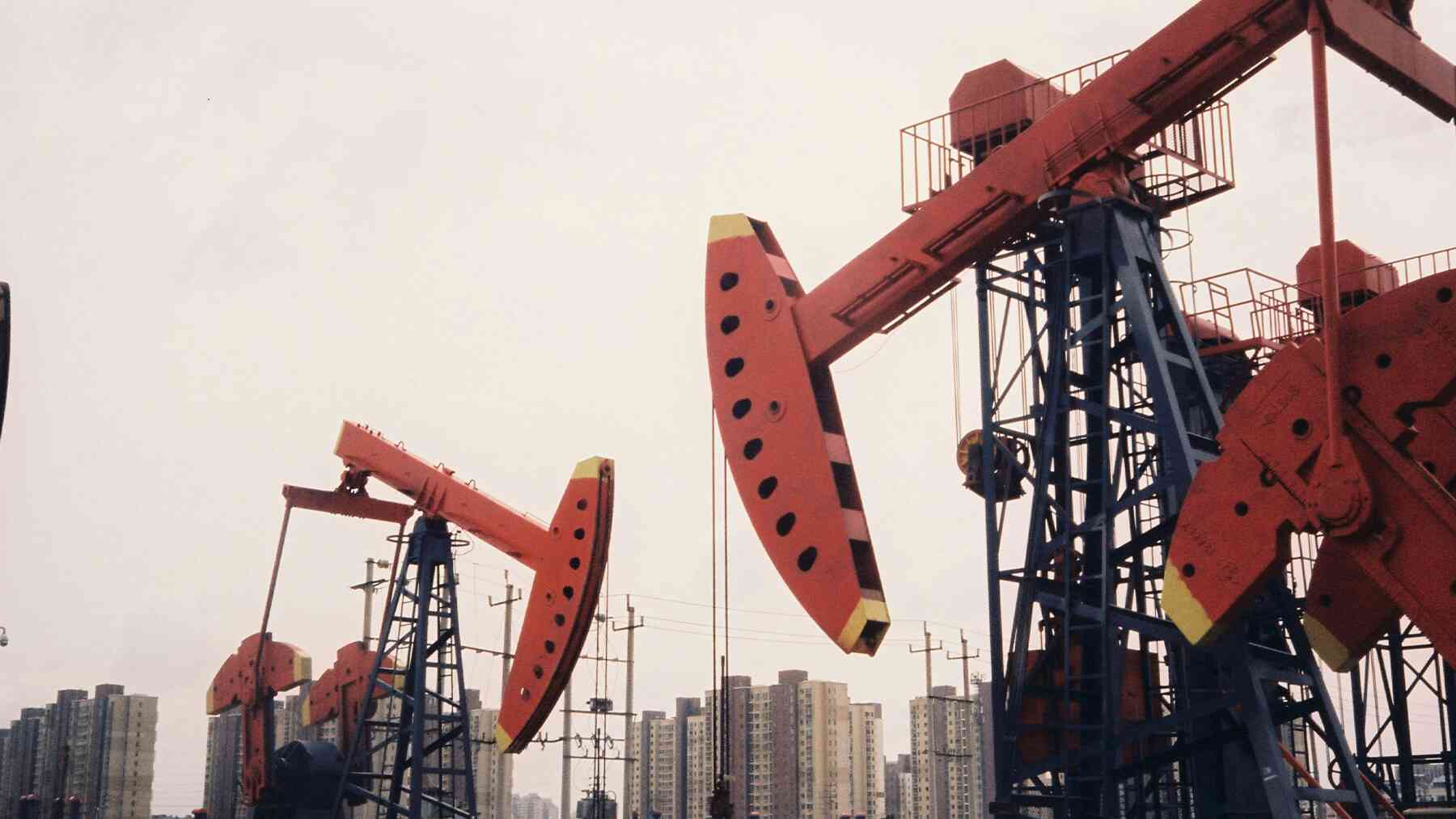 Korea, oil derricks