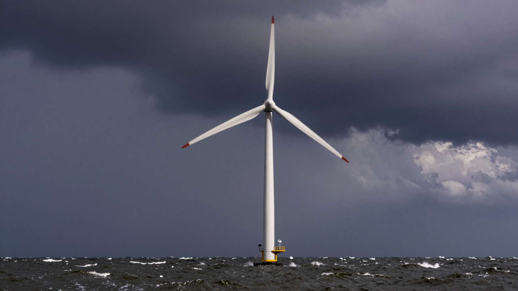 Wind turbines that aren t spinning may actually be facing aerodynamic forces more dangerous than anything they encounter in motion