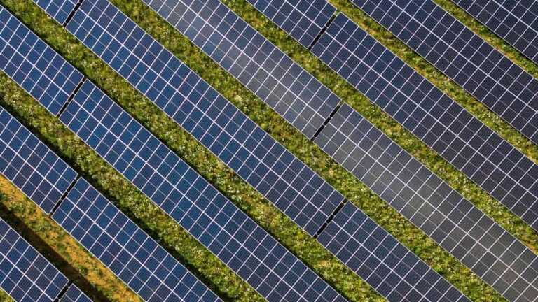 A century after coal mining in Minonk, Illinois, 16,950 solar panels now generate 9.8 MW above the site 13 Solar