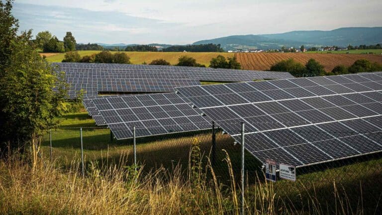 Ameren Missouri gets the green light to acquire 400 MW of solar projects