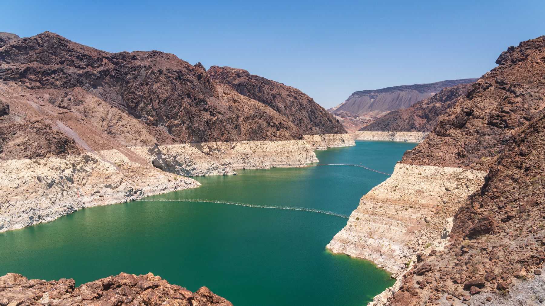 Hoover Dam may replace three turbines to keep generating power as Lake Mead drops toward 950 feet 2 INT Hoover Dam may replace three turbines to keep generating power as Lake Mead drops toward 950 feet