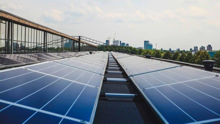 hybrid wind and solar project in Oregon