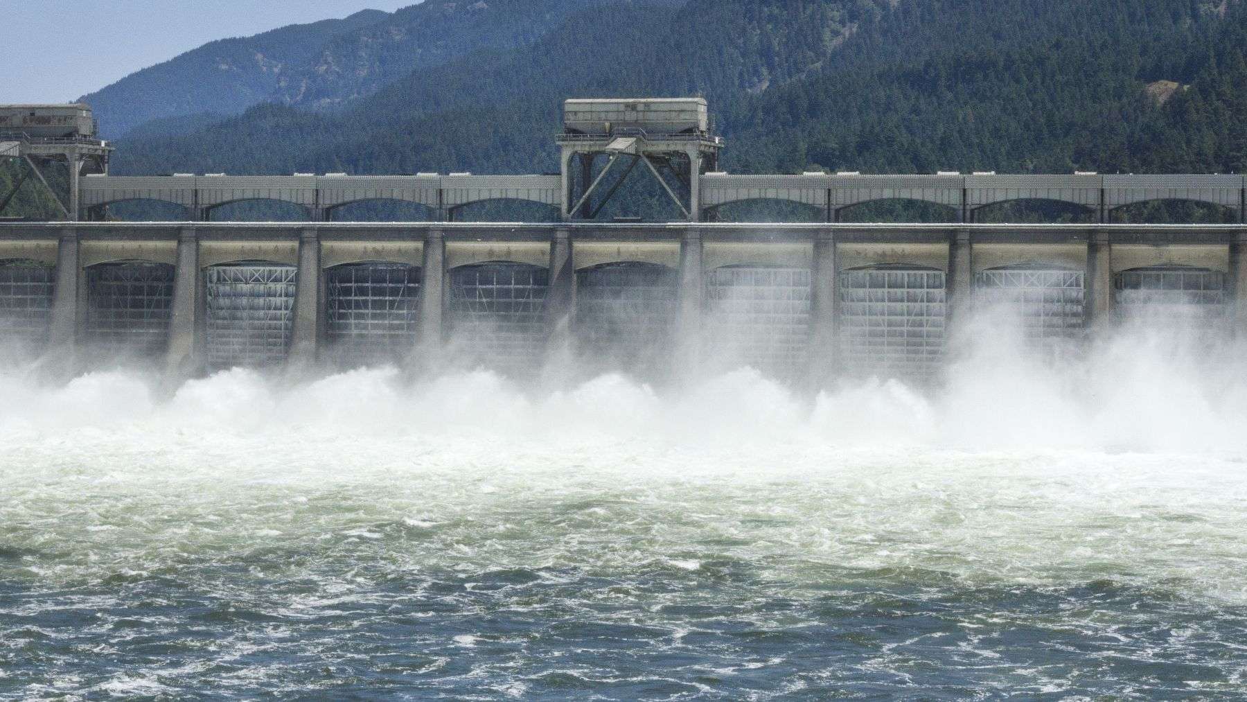 North Fork hydropower dam in Oregon