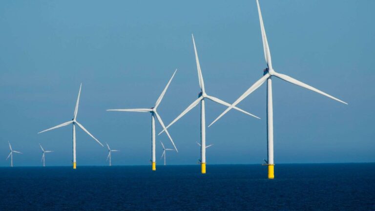 RES signs asset management contract with CIP for 392 MW wind farm in Romania